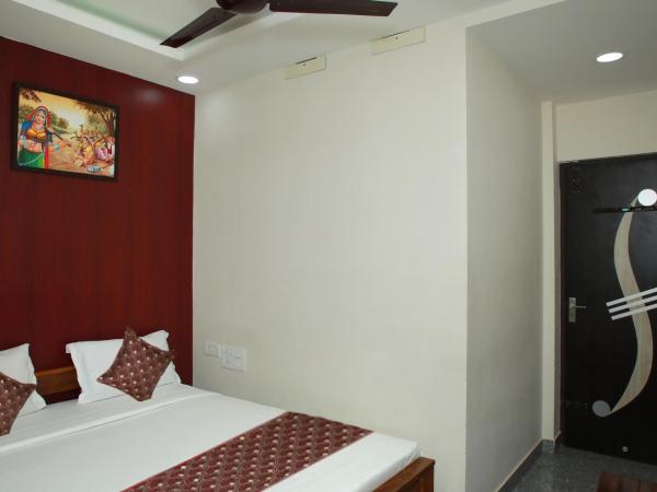 Redstone Hotel - Near US Consulate Nungambakkam : photo 4 de la chambre chambre deluxe (2 adultes + 1 enfant)