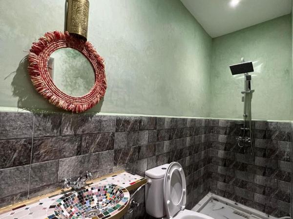 Kasbah Red Castel Hostel : photo 2 de la chambre chambre lits jumeaux