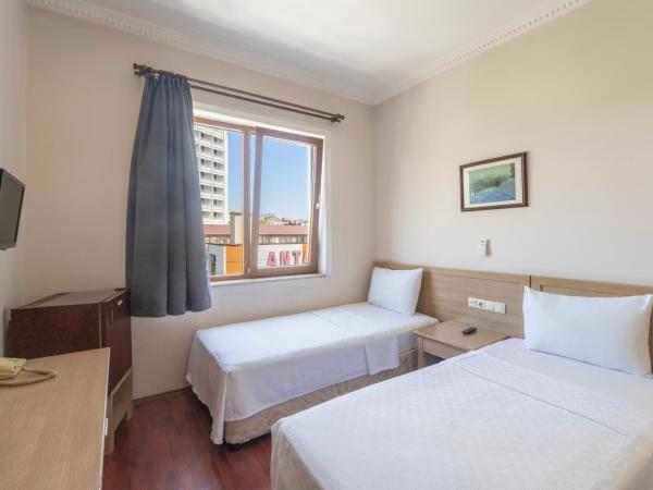 Şehir Hotel : photo 2 de la chambre chambre double ou lits jumeaux