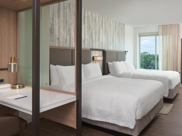 SpringHill Suites by Marriott Orlando Lake Nona : photo 1 de la chambre suite avec 2 lits queen-size gigognes 