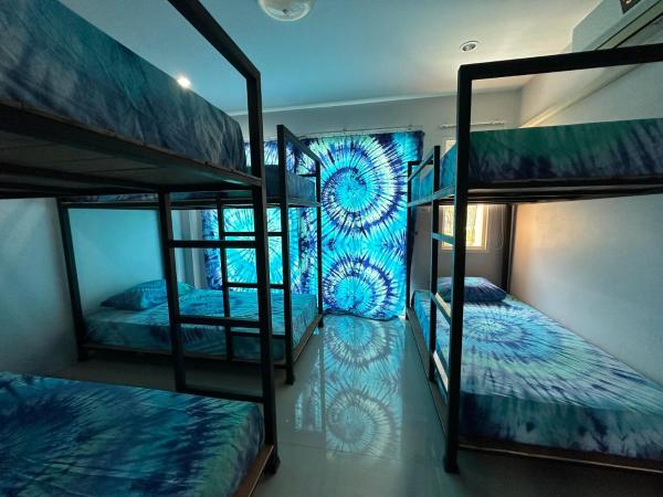 Freedom​ Hostel​ : photo 2 de la chambre lit superposé dans dortoir mixte