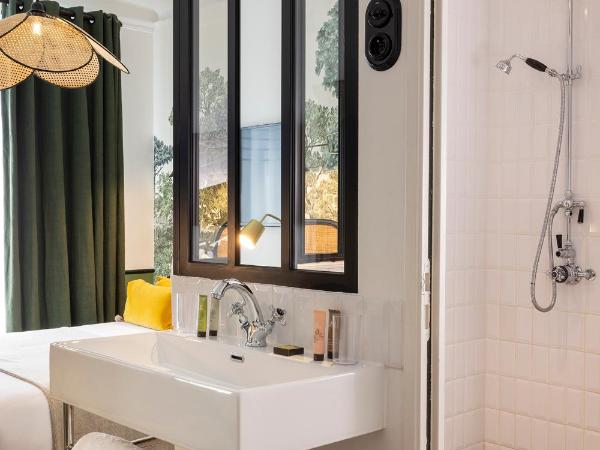 Avalon Cosy Hotel Paris : photo 4 de la chambre chambre double supérieure avec balcon