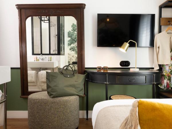 Avalon Cosy Hotel Paris : photo 5 de la chambre chambre double supérieure avec balcon