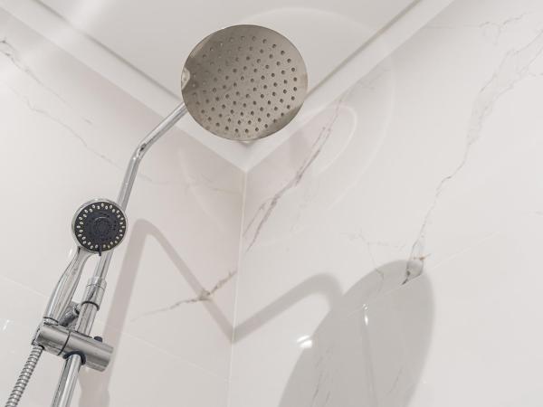 Hotel Grande Rio : photo 3 de la chambre chambre familiale avec salle de bains privative