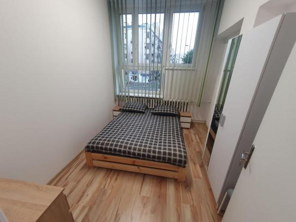 VasylOk : photo 2 de la chambre chambre familiale avec salle de bains privative