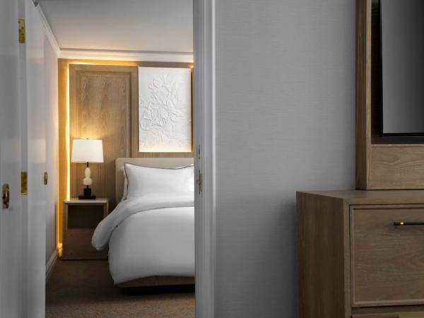 The Westin Philadelphia : photo 3 de la chambre chambre lit king-size traditionnelle avec douche accessible en fauteuil roulant, adaptée aux personnes à mobilité réduite et malentendantes