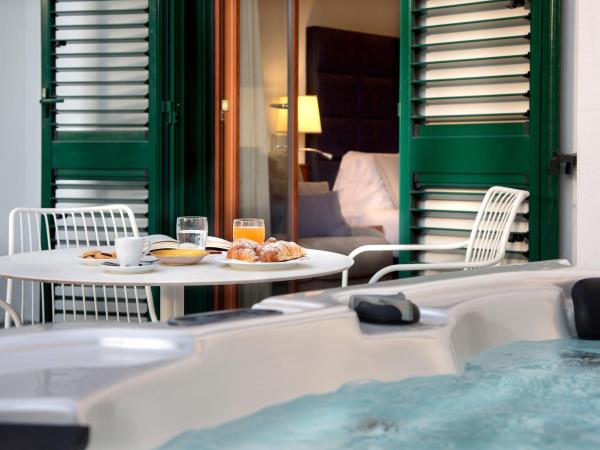 Montespina Park Hotel : photo 4 de la chambre chambre de luxe double ou lits jumeaux avec baignoire spa