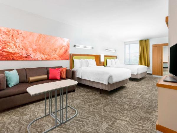 SpringHill Suites by Marriott San Diego Mission Valley : photo 1 de la chambre studio lit queen-size avec canapé-lit