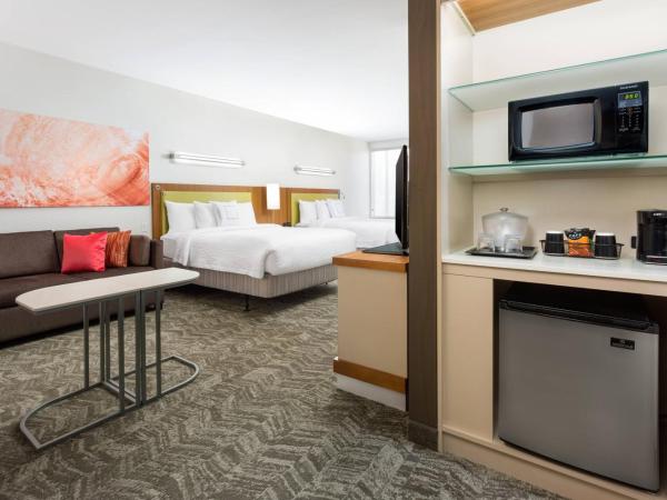 SpringHill Suites by Marriott San Diego Mission Valley : photo 3 de la chambre studio lit queen-size avec canapé-lit