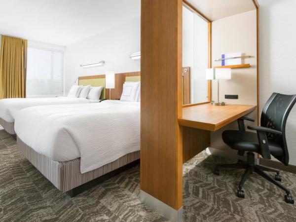 SpringHill Suites by Marriott San Diego Mission Valley : photo 4 de la chambre studio lit queen-size avec canapé-lit