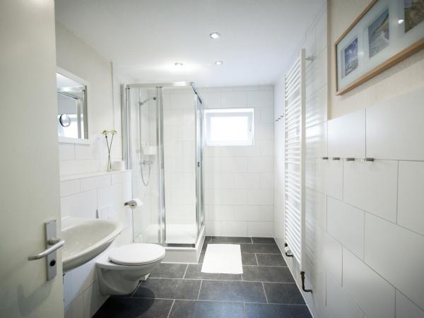 Arcade Hotel & Hostel Hamburg : photo 10 de la chambre chambre familiale avec salle de bains (4 adultes)