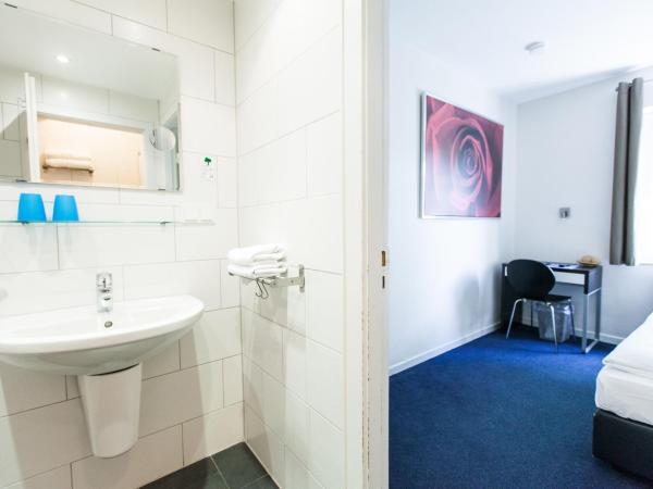 Arcade Hotel & Hostel Hamburg : photo 4 de la chambre chambre double avec toilettes