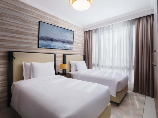 DoubleTree by Hilton Muscat Qurum : photo 4 de la chambre suite lit king-size 3 chambres