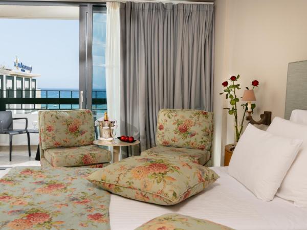 Aquila Porto Rethymno : photo 3 de la chambre chambre double supérieure - vue sur mer