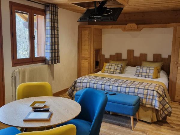 Hôtel Le Sporting : photo 5 de la chambre chambre familiale (2 adultes et 2 enfants)