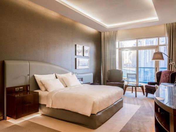 Radisson Blu Hotel, Dubai Waterfront : photo 2 de la chambre chambre supérieure avec balcon