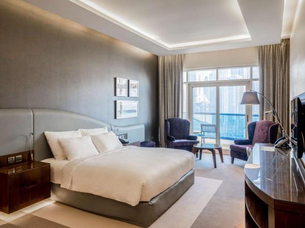 Radisson Blu Hotel, Dubai Waterfront : photo 3 de la chambre chambre supérieure avec balcon