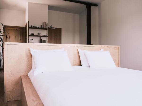 guesthouse by good neighbor : photo 1 de la chambre suite - vue sur jardin