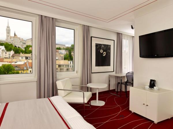 Park Plaza Budapest : photo 2 de la chambre chambre double supérieure - vue sur château