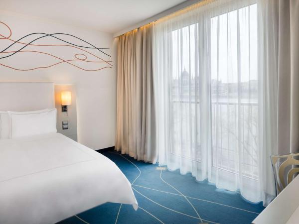 Park Plaza Budapest : photo 2 de la chambre chambre double supérieure - vue sur rivière