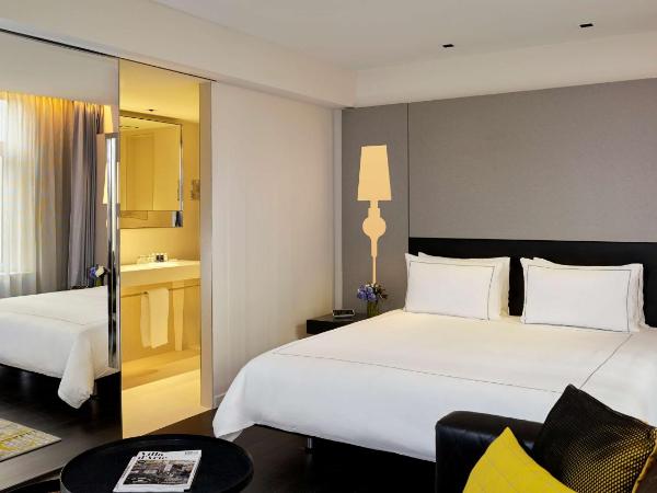 Park Plaza Victoria Amsterdam : photo 2 de la chambre chambre lit king-size suprieure