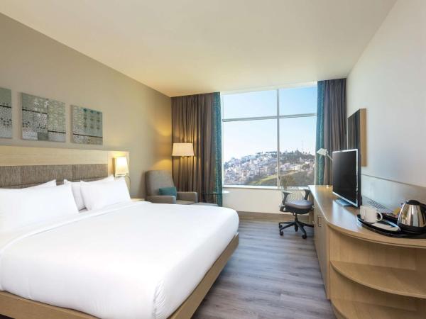 Hilton Garden Inn Tanger City Centre : photo 1 de la chambre chambre lit king-size