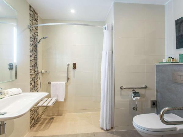 Hilton Garden Inn Tanger City Centre : photo 2 de la chambre chambre lit king-size - accessible aux personnes à mobilité réduite 