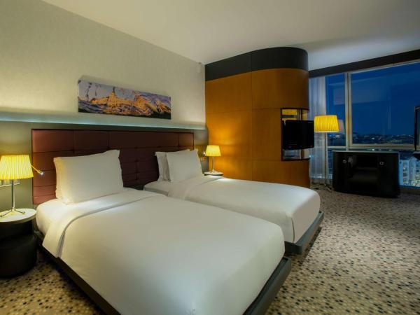 DoubleTree By Hilton Istanbul - Moda : photo 1 de la chambre chambre lits jumeaux - vue sur ville