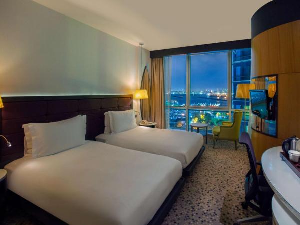 DoubleTree By Hilton Istanbul - Moda : photo 2 de la chambre chambre lits jumeaux deluxe - vue sur mer