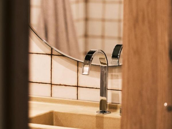 guesthouse by good neighbor : photo 7 de la chambre chambre lit queen-size