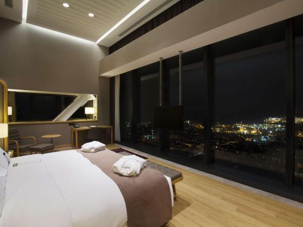 DoubleTree by Hilton Istanbul-Avcilar : photo 4 de la chambre suite lit king-size en duplex avec vue