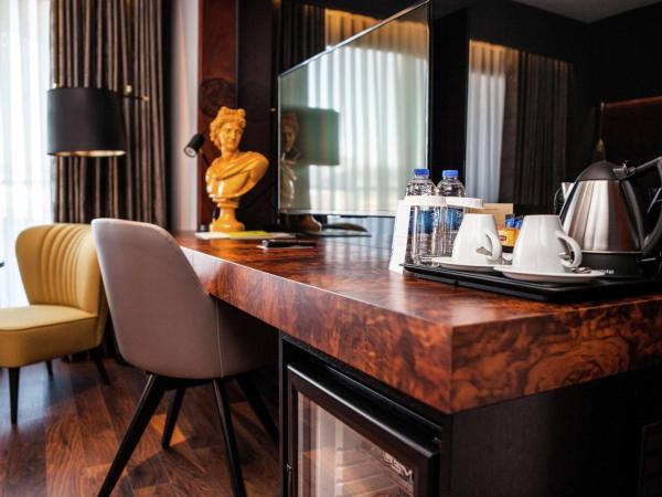 DoubleTree By Hilton Izmir Airport : photo 1 de la chambre chambre lits jumeaux supérieure