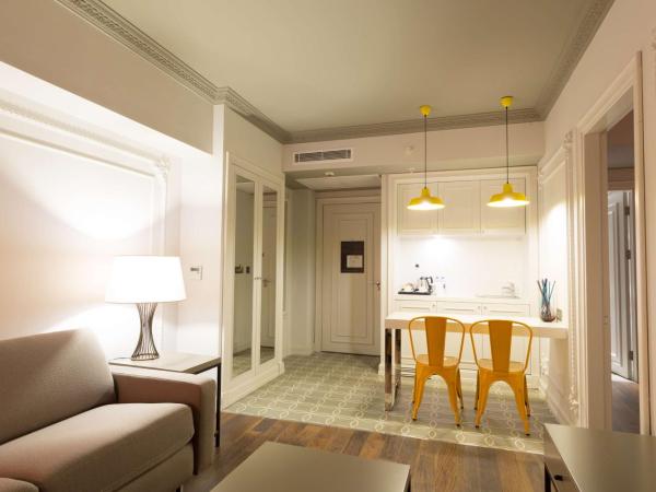 DoubleTree By Hilton Izmir Airport : photo 2 de la chambre suite junior