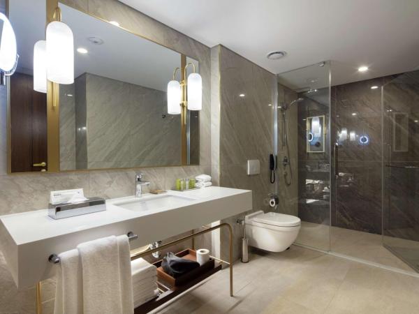 Doubletree By Hilton Antalya City Centre : photo 4 de la chambre chambre lit king-size deluxe