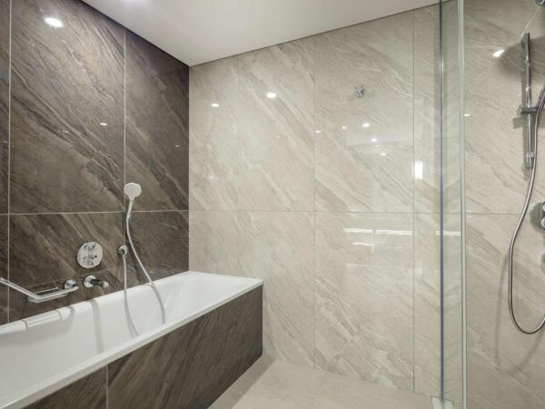 Doubletree By Hilton Antalya City Centre : photo 3 de la chambre chambre lit king-size supérieure