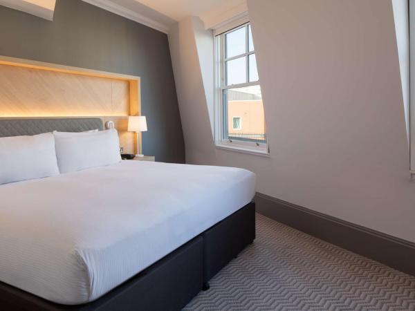 Hilton Nottingham Hotel : photo 1 de la chambre chambre lit king-size avec canapé-lit