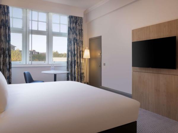 Hilton Nottingham Hotel : photo 2 de la chambre chambre lit king-size avec canapé-lit