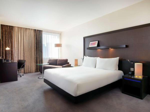 Hilton London Canary Wharf : photo 2 de la chambre chambre lit king-size deluxe avec canapé-lit