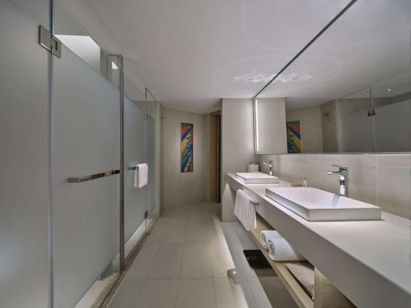 Hilton Garden Inn Guangzhou Tianhe : photo 7 de la chambre suite 1 chambre lit king-size