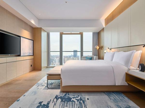 Hilton Chongqing Liangjiang New Area : photo 4 de la chambre suite deluxe avec lit king-size