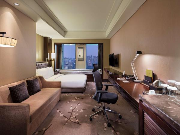 DoubleTree by Hilton Chongqing North : photo 1 de la chambre chambre lit king-size supérieure