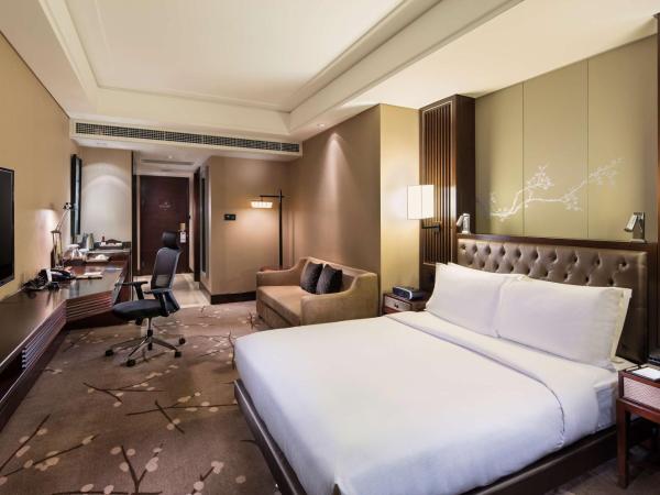 DoubleTree by Hilton Chongqing North : photo 2 de la chambre chambre lit king-size supérieure