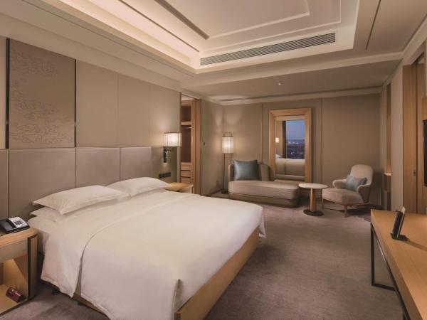 Doubletree By Hilton Chengdu Longquanyi : photo 8 de la chambre suite 1 chambre deluxe lit king-size