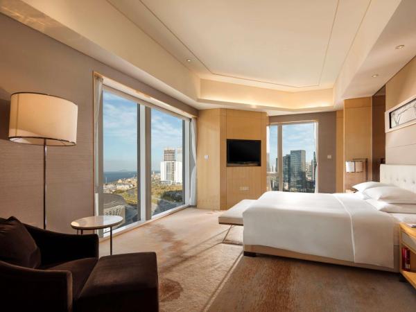 Hilton Dalian : photo 2 de la chambre deluxe harbour suite - lounge access
