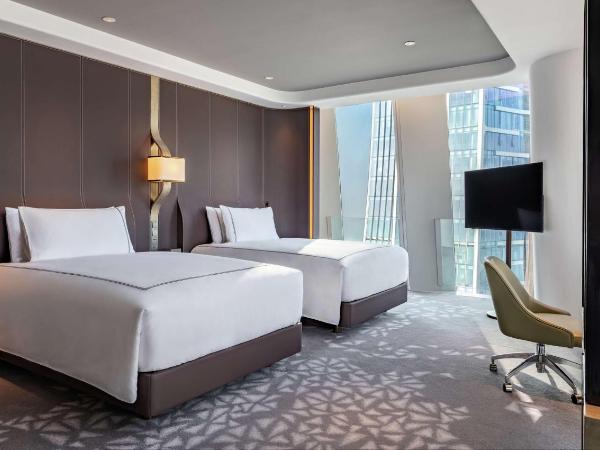 Conrad Hangzhou : photo 1 de la chambre chambre lits jumeaux de luxe avec vue sur la rivière