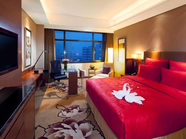 DoubleTree by Hilton Shenyang : photo 2 de la chambre chambre lit king-size