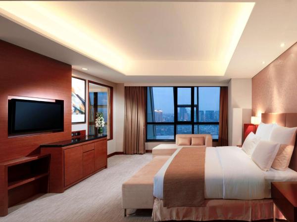 DoubleTree by Hilton Shenyang : photo 1 de la chambre 1 king bed executive 2 bay