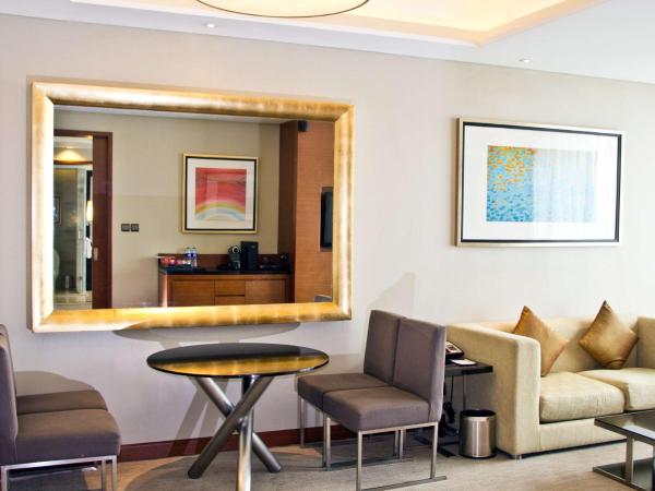 DoubleTree by Hilton Shenyang : photo 3 de la chambre suite deluxe avec lit king-size
