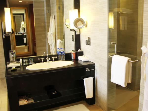 DoubleTree by Hilton Shenyang : photo 10 de la chambre 1 king bed superior king suite