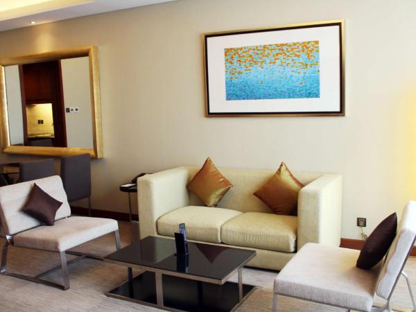 DoubleTree by Hilton Shenyang : photo 2 de la chambre suite king exécutive avec accès au salon
